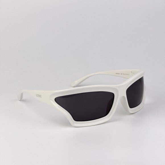 Loewe LW40143U Sunglasses – White Wraparound Shield Frame Grey | Model LW40143U - Picture 4 of 12